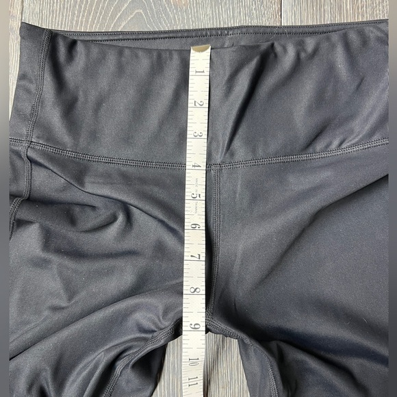 Athleta Black High Rise Chaturanga Shine Tight legging. Size small - Picture 8 of 10